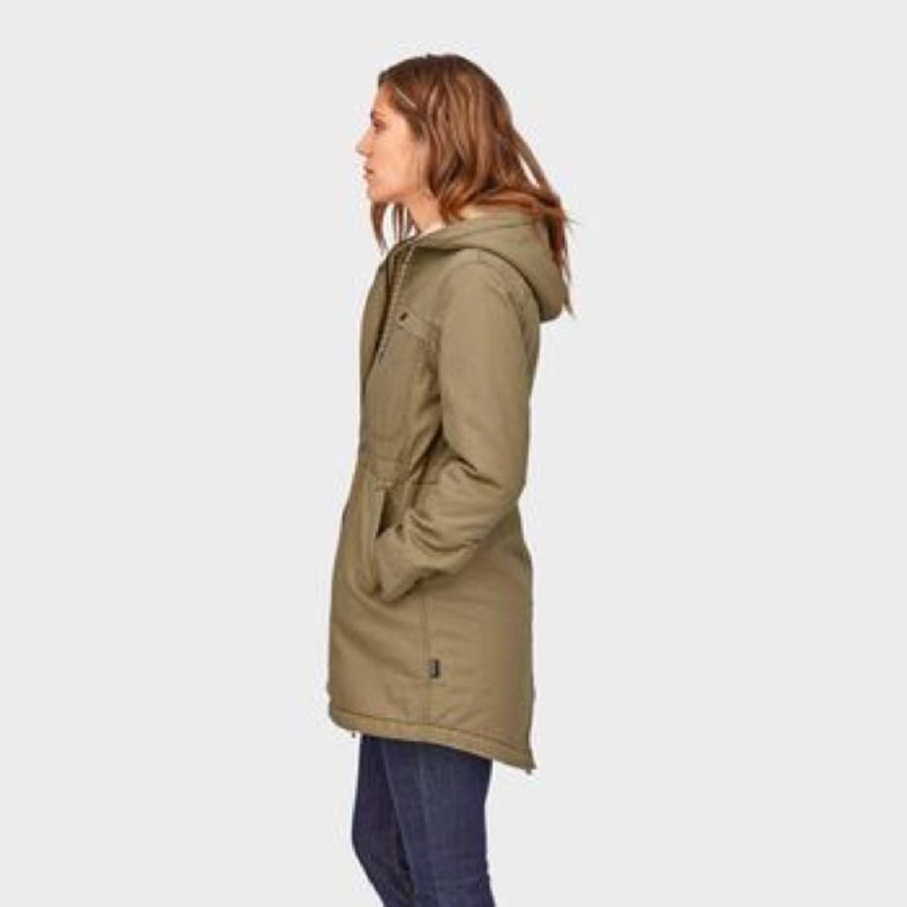 Patagonia prairie dawn parka in sage khaki